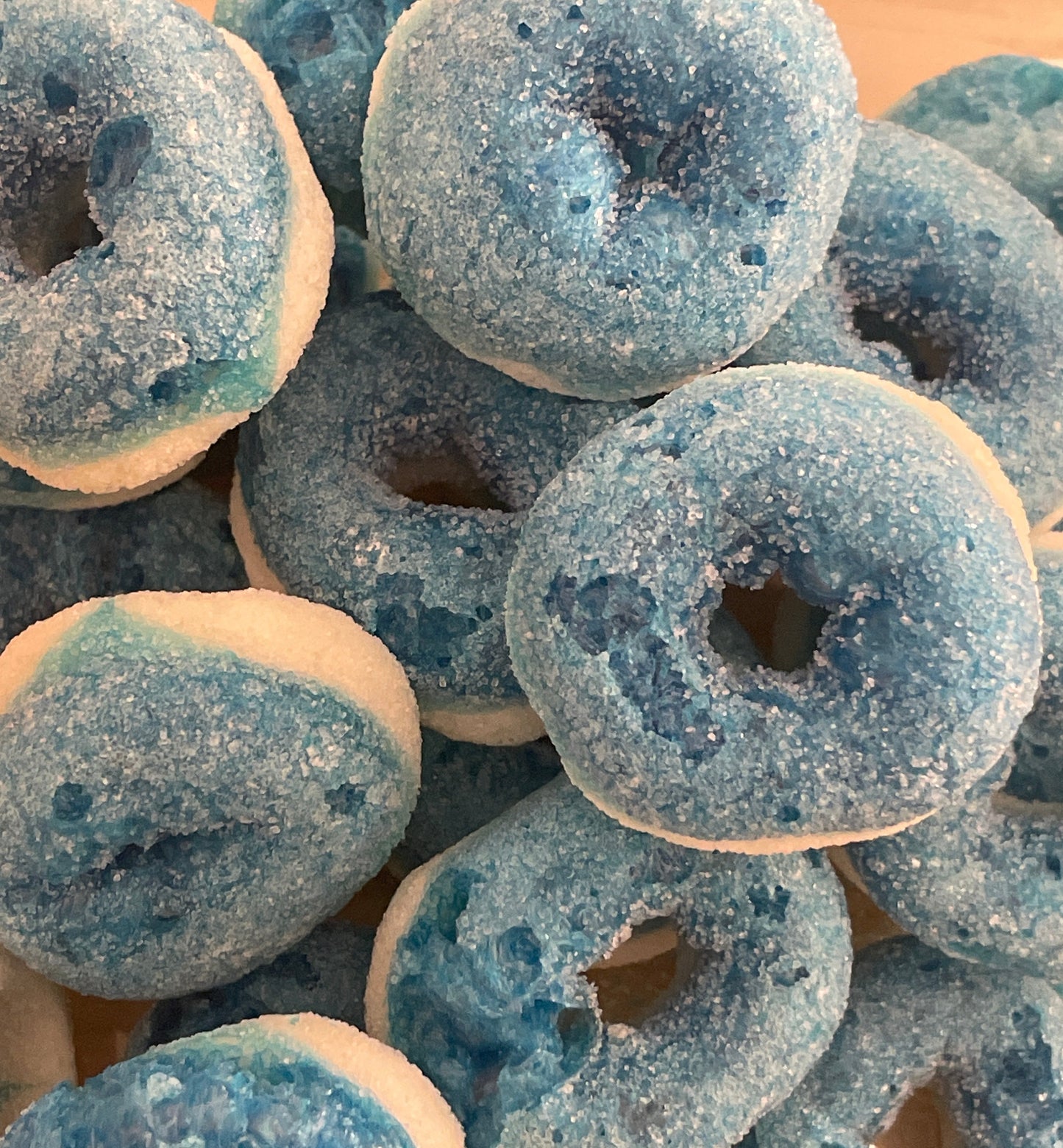 💙🐛 Bebeto  Blue Raspberry Rings  Crunchy (x1)Halal